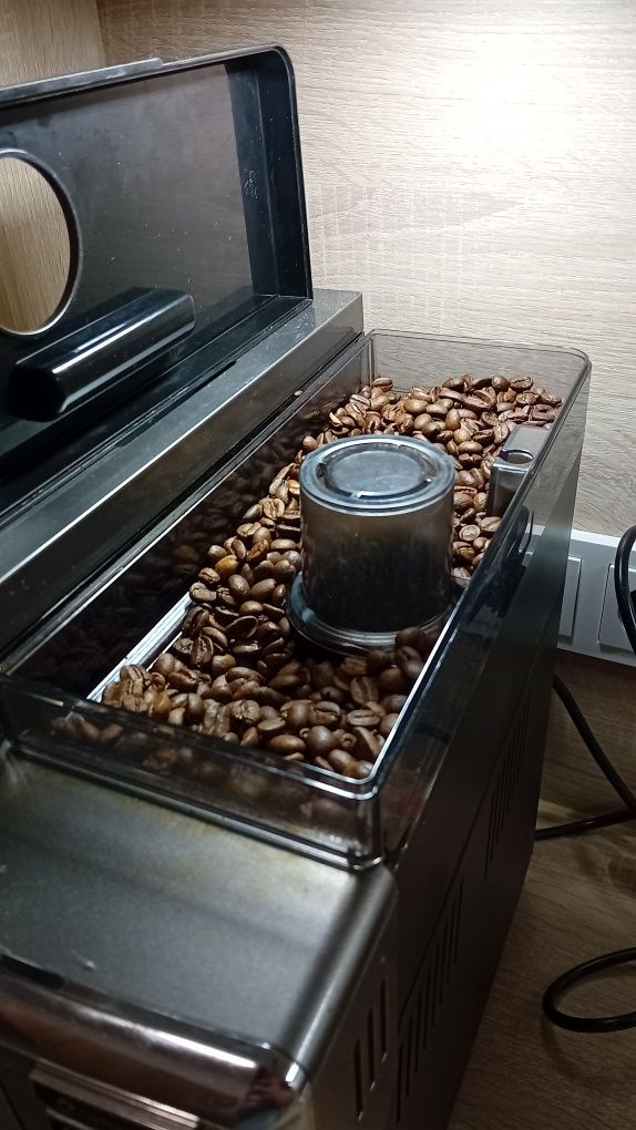 Кавова машинка Saeco Incanto, кофемашина