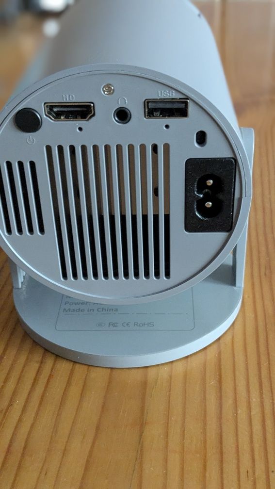Портативный проектор Magic Cube HY300 : Android 11, WiFi, Bluetooth
