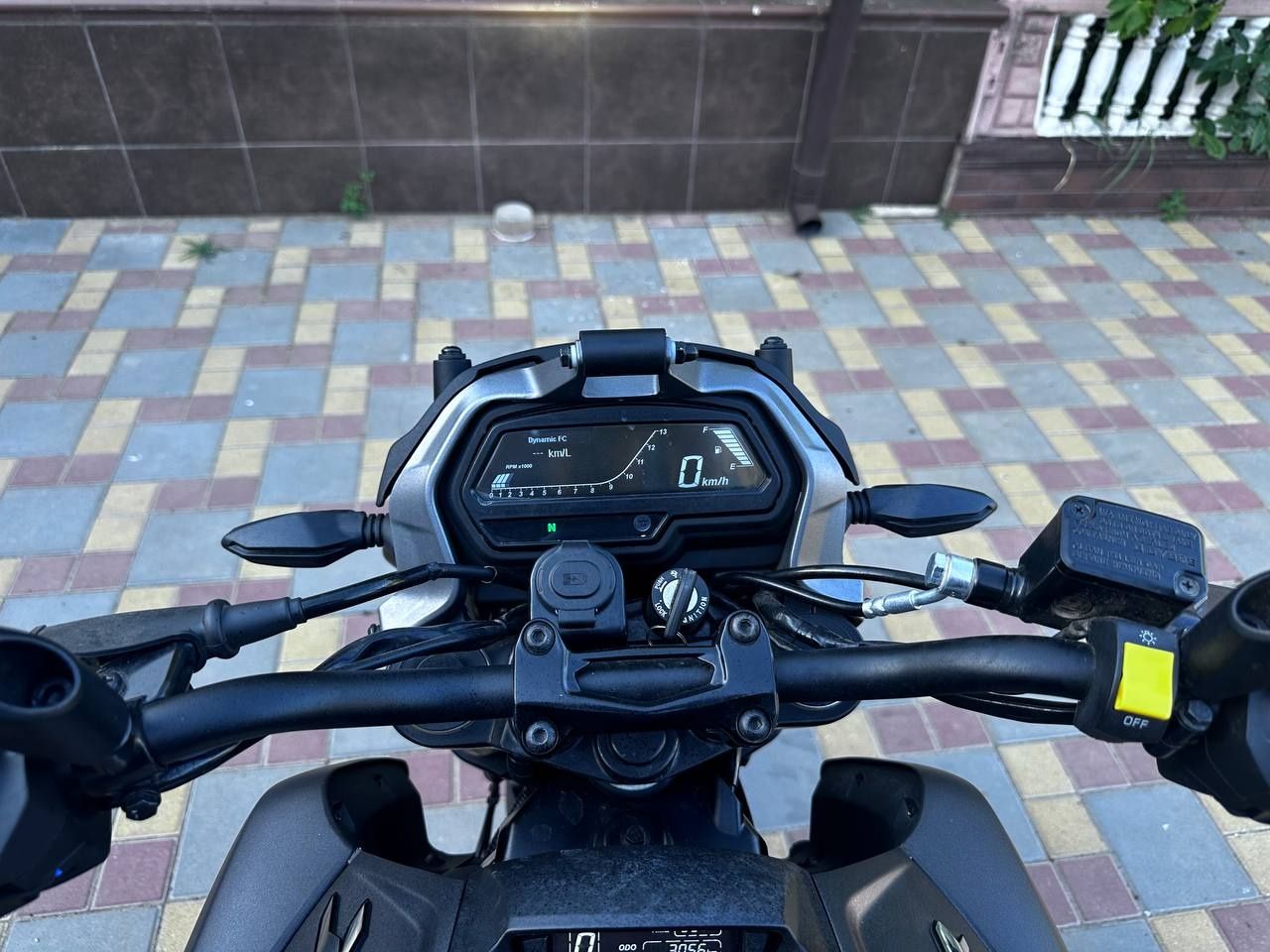 Продам BAJAJ DOMINAR 400
Є доп світло
В гарному стані 
Детальна інформ
