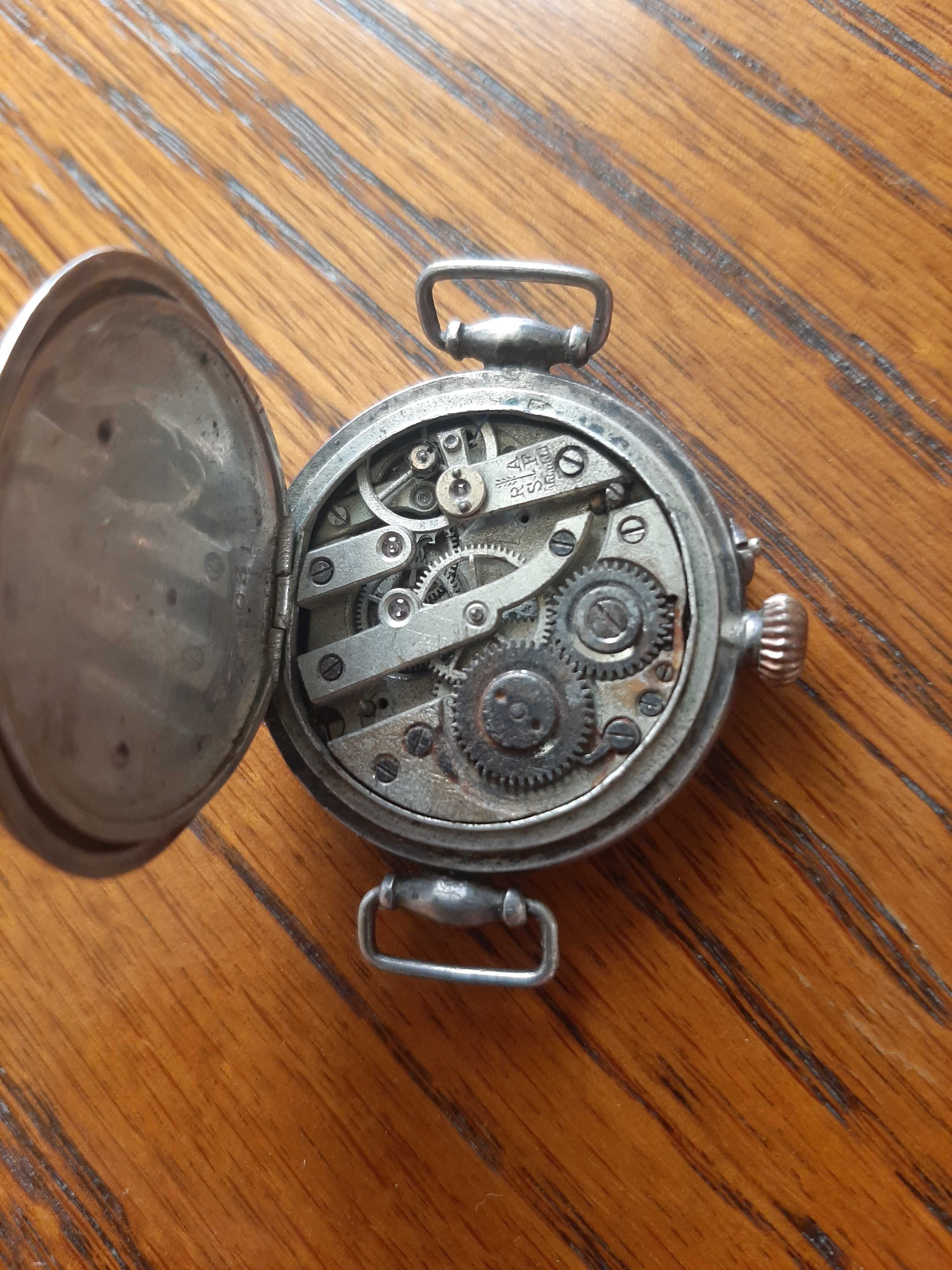 Старовинний срібний наручний годинник MOLE 19 століття