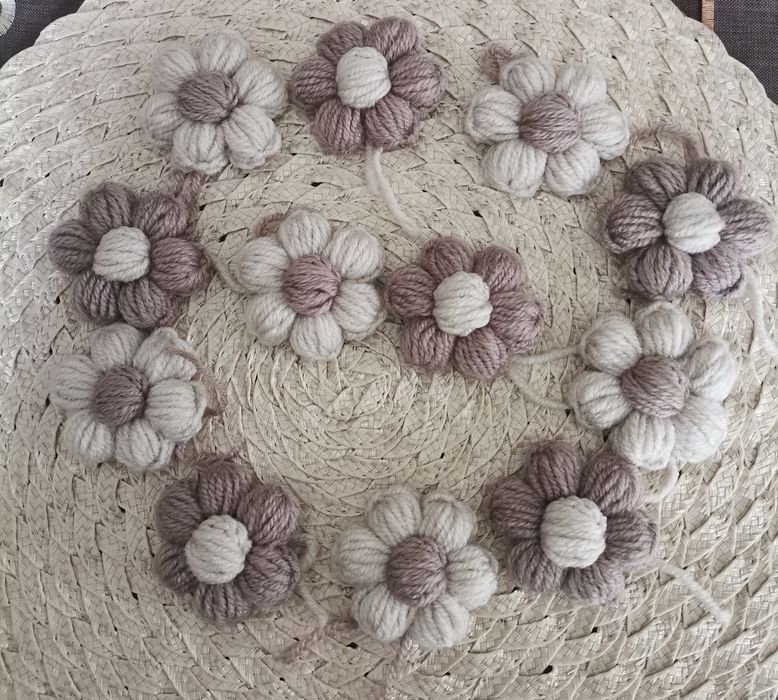 Nowe kwiaty 3D z włóczki robione ręcznie na szydełku do ozdabiania