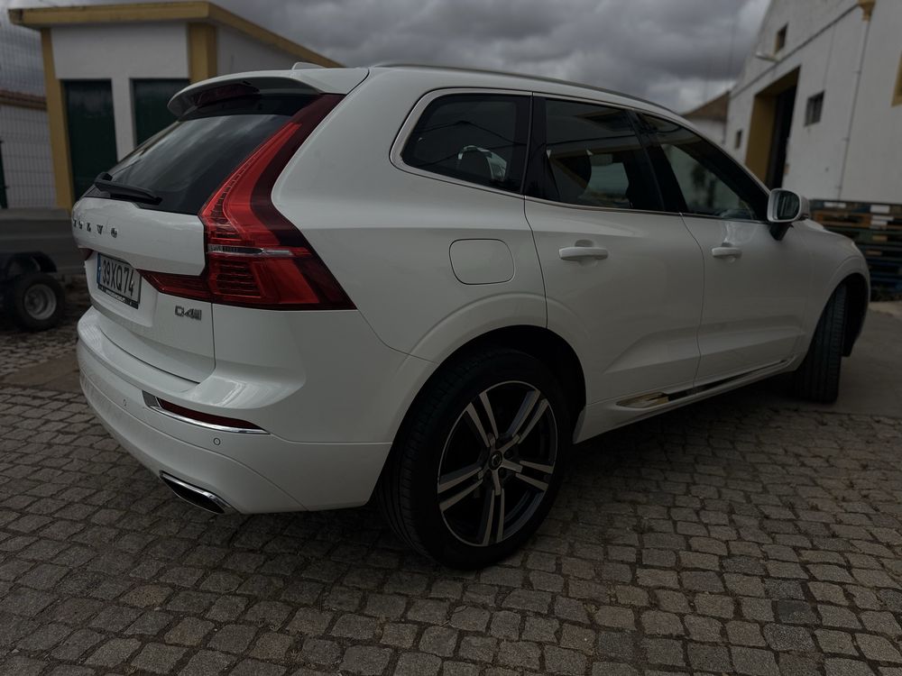 Volvo xc60.