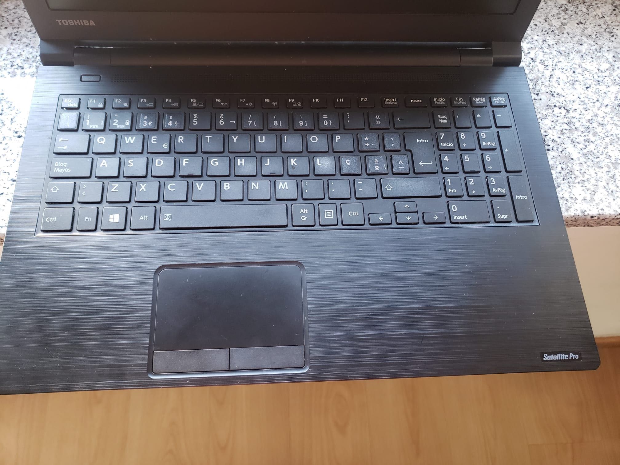 Vendo computador Toshiba