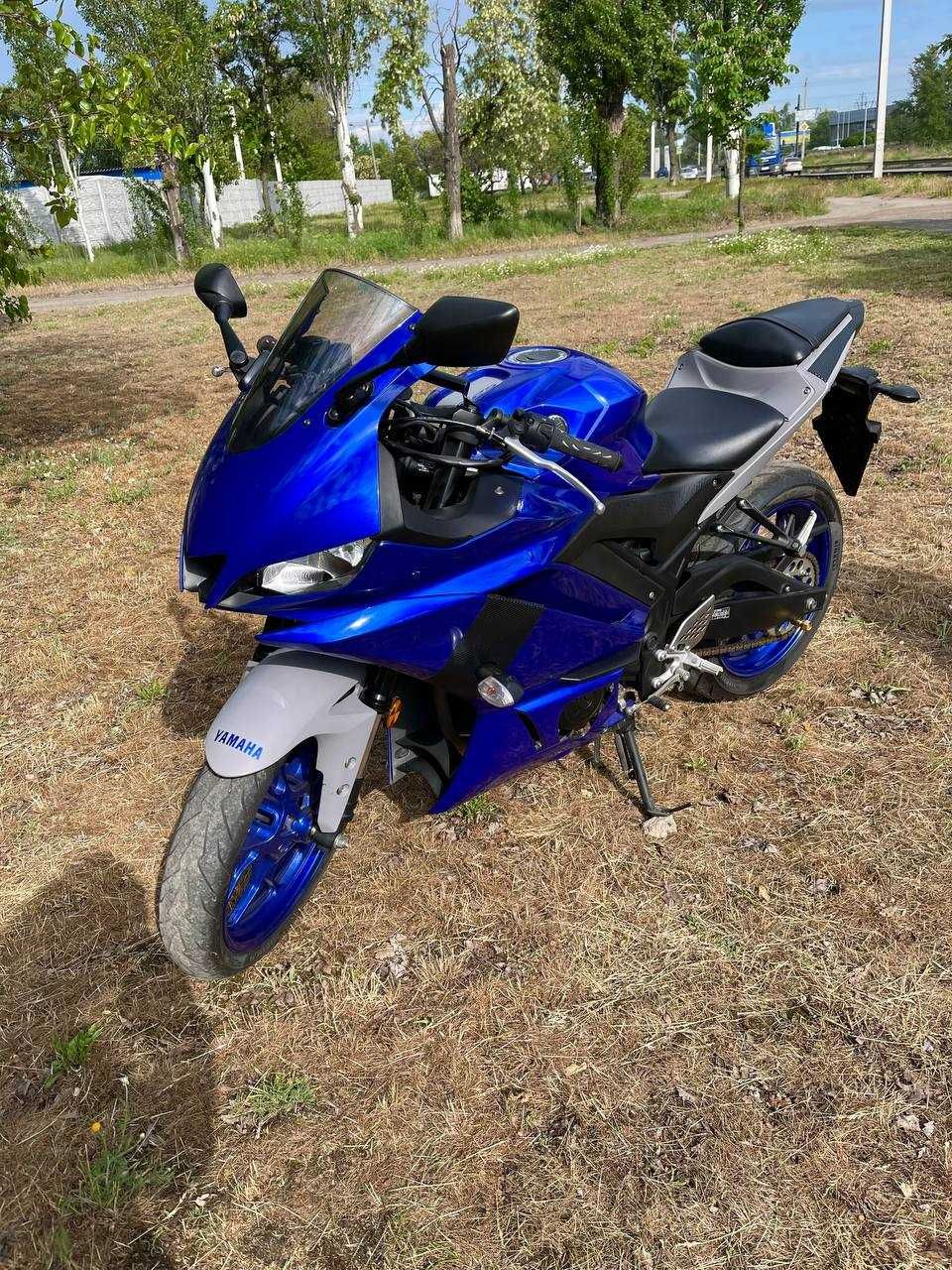 Мотоцикл Yamaha YZF-R25