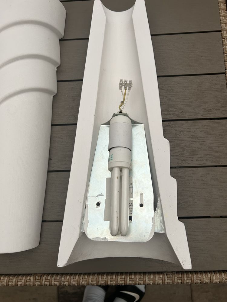 Kinkiet gipsowy salon