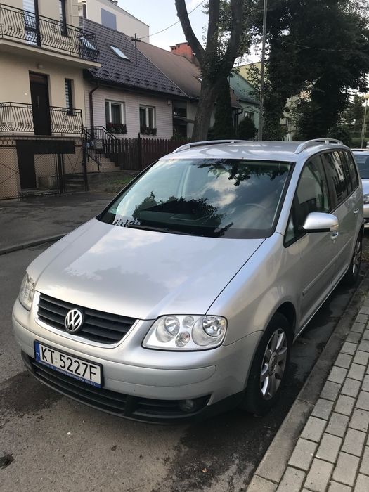 VW Touran Pewny  Zadbany, berdzo malo używany