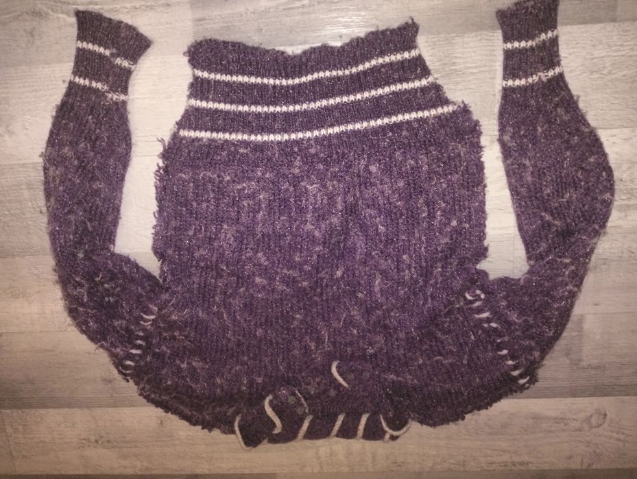 Sweterek welniany dziewczynka