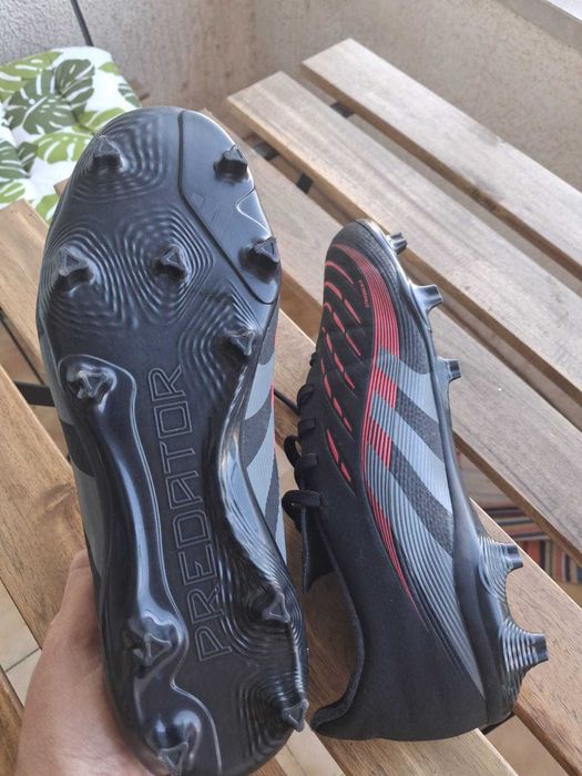 ADIDAS
Chuteiras de Futebol Predator
