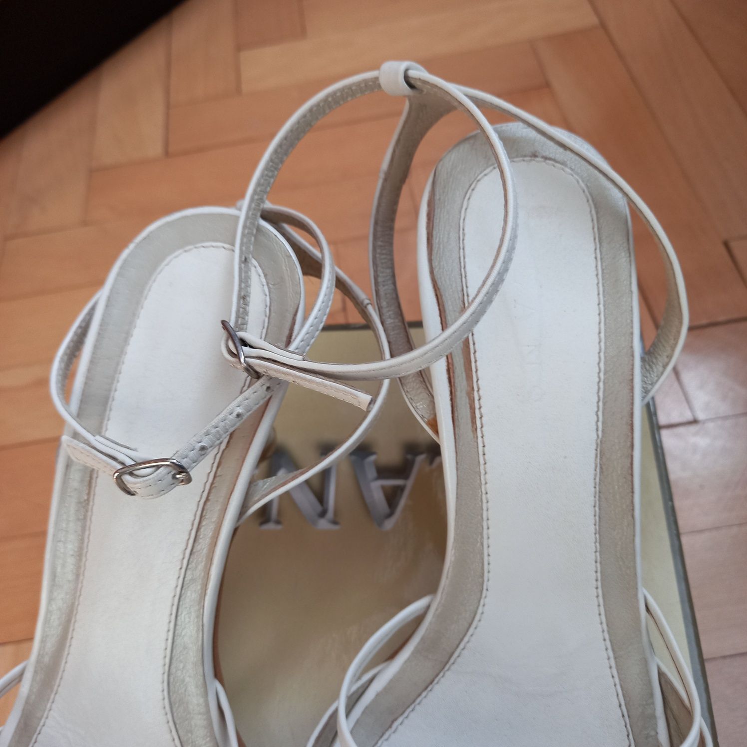 Buty damskie skórzane r 38 firmy Glans