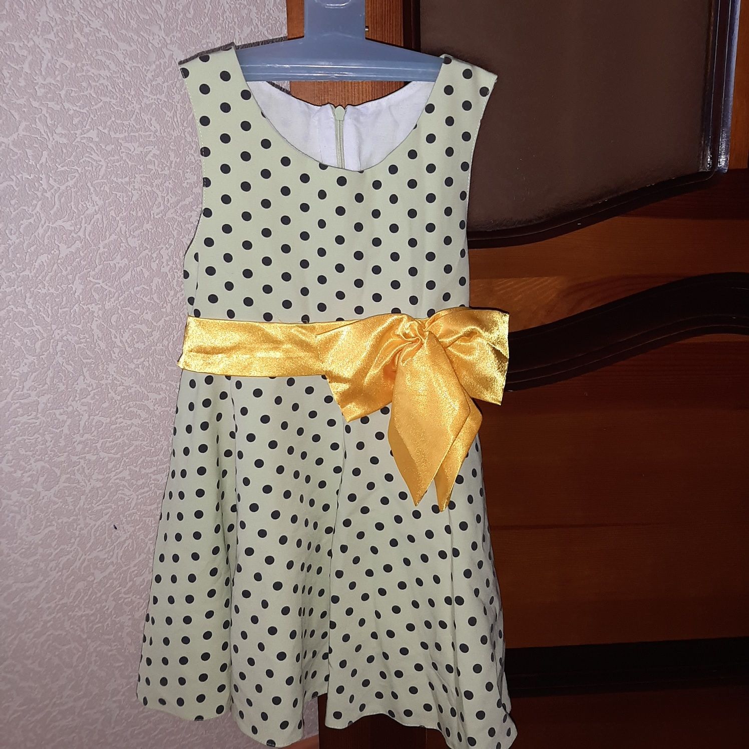 Платье девочке 4 5 лет 110 116 см голубое фиолетовое желтое серое