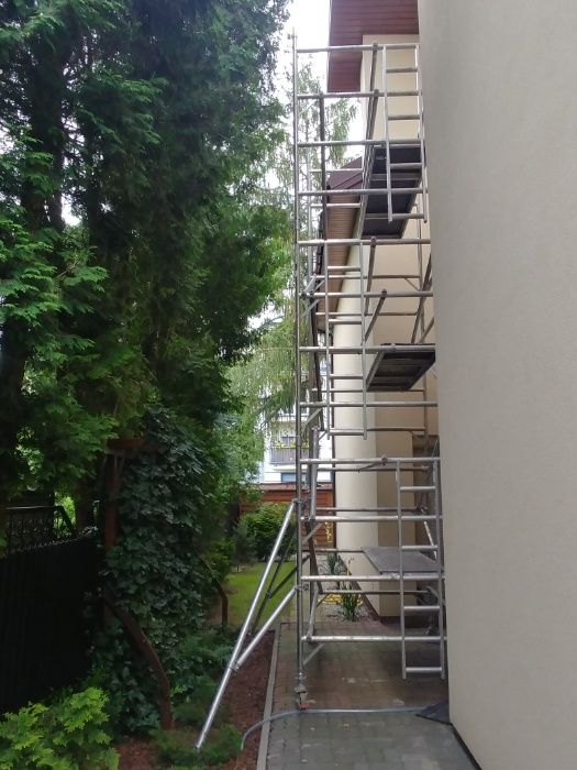 Rusztowania aluminiowe przejezdne wynajem.