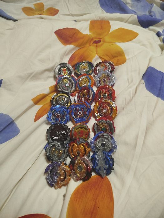 Бейблейди від фірм mq/flame та запускачкі