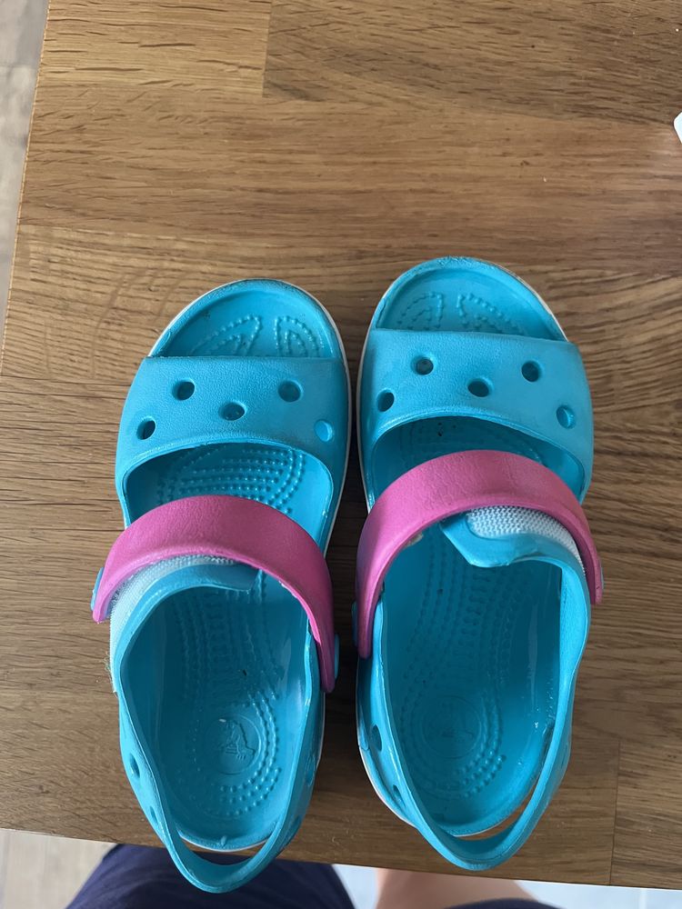 Crocs sandały c10