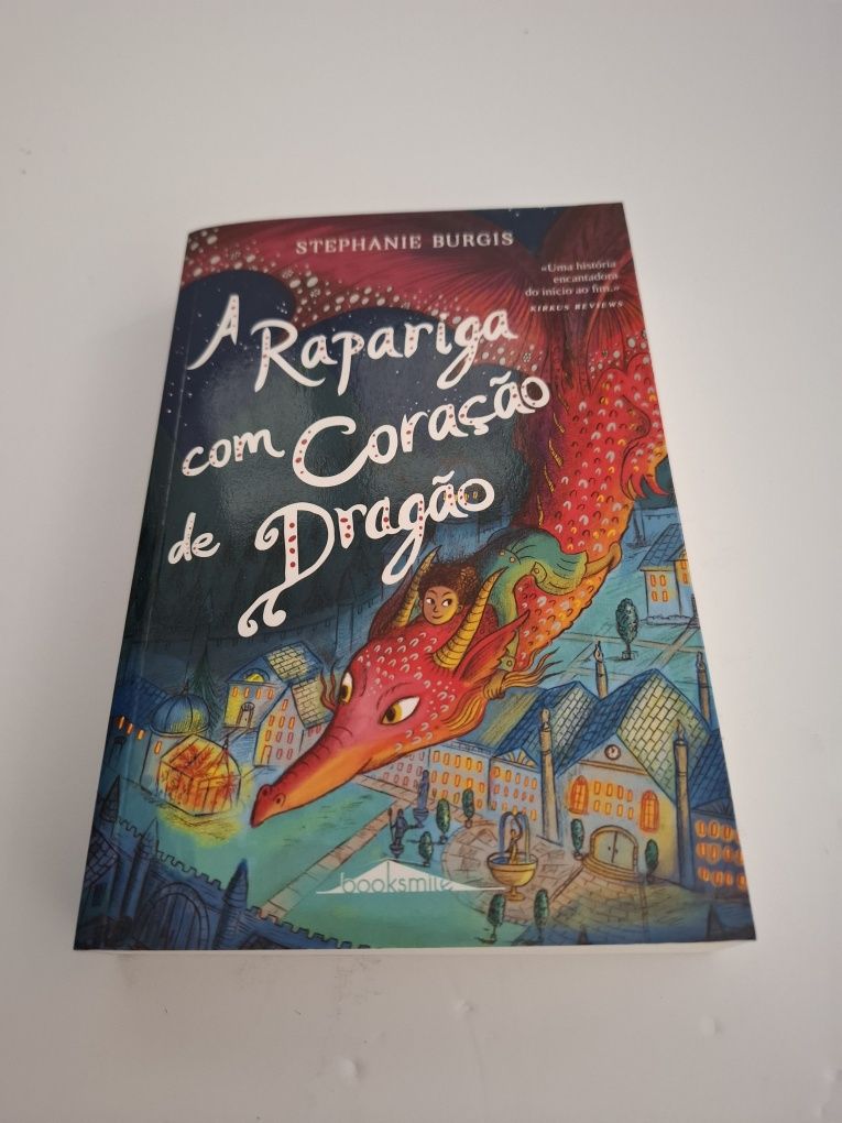 Livro A Rapariga com Coração de Dragão de Stephanie Burgis