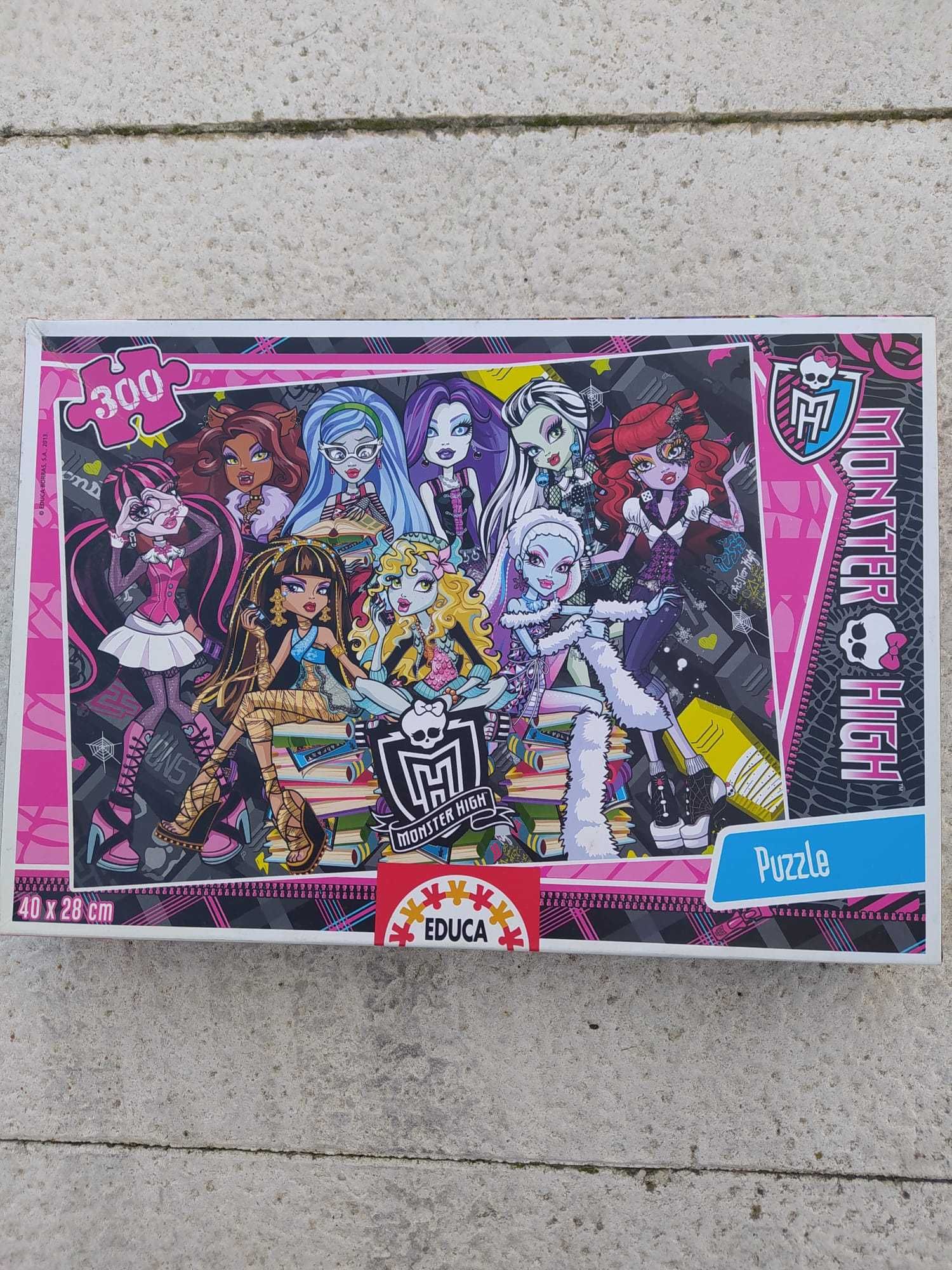 Puzzle da Educa 300 peças,  desenho das Monster High.