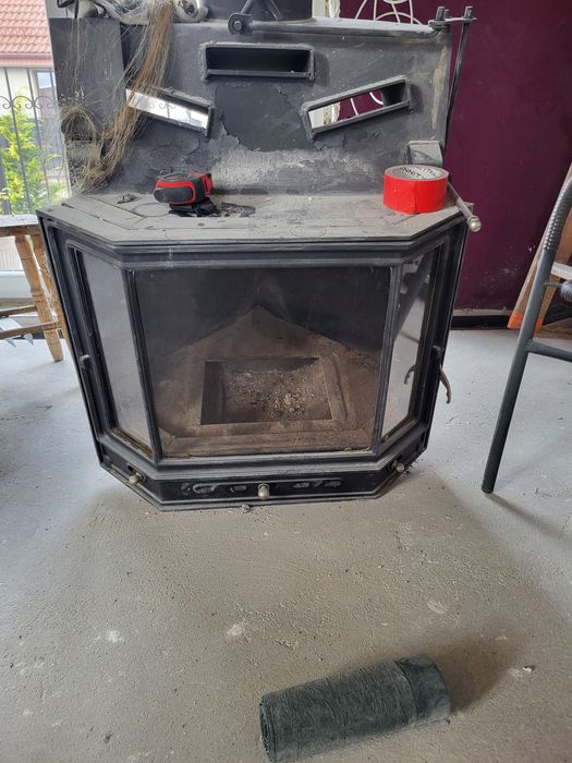 Dzień dobry mam na sprzedaż kominek