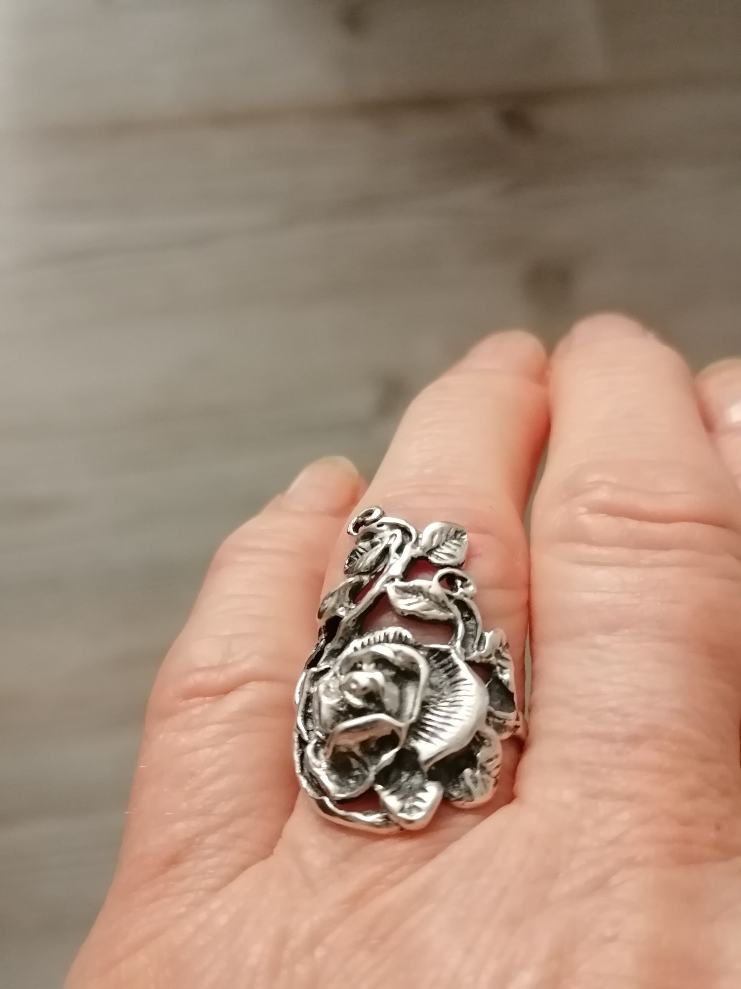 Pierścionek srebrny 925 róża