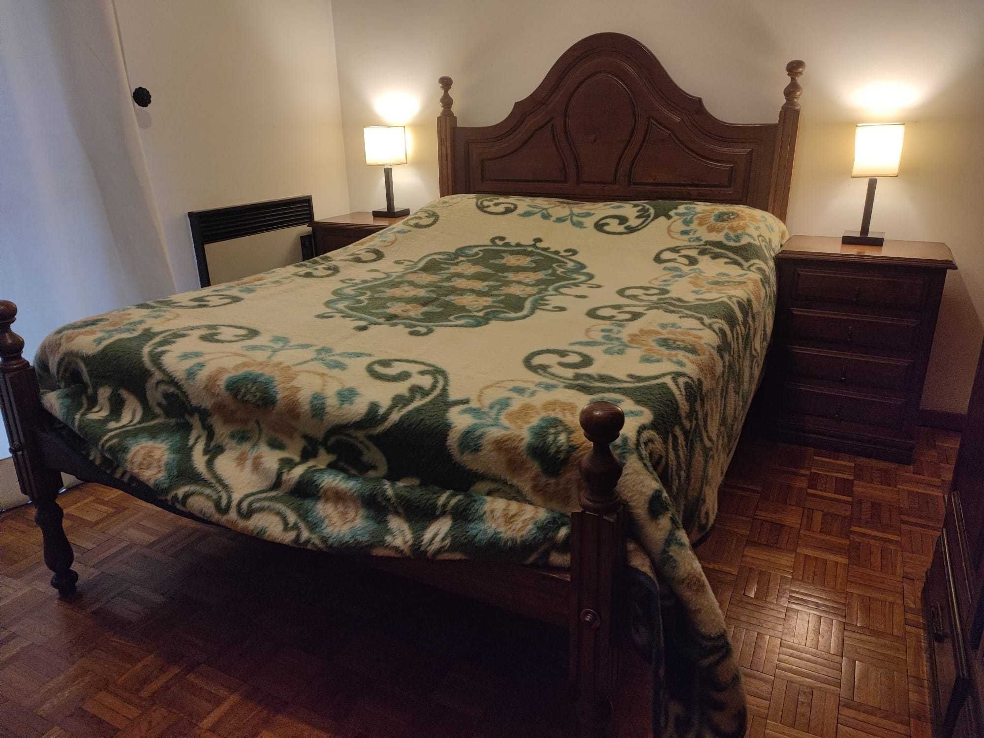 Vendo Mobília de Quarto de Casal (completo)