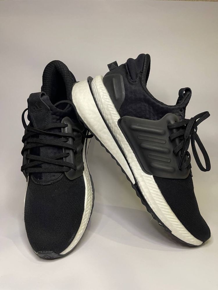 Кросівки Оригінал Adidas ULTRABOOST 22 / розмір 45