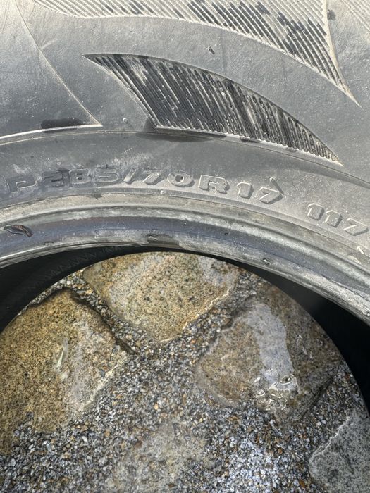 285/70r17  AT KUMHO