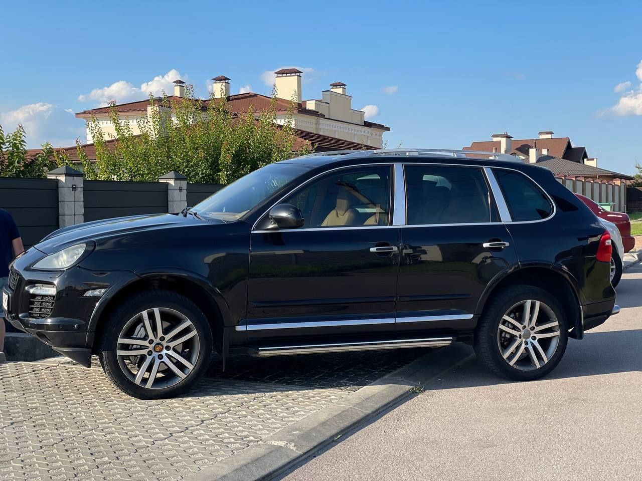 Продам Porsche Cayenne s