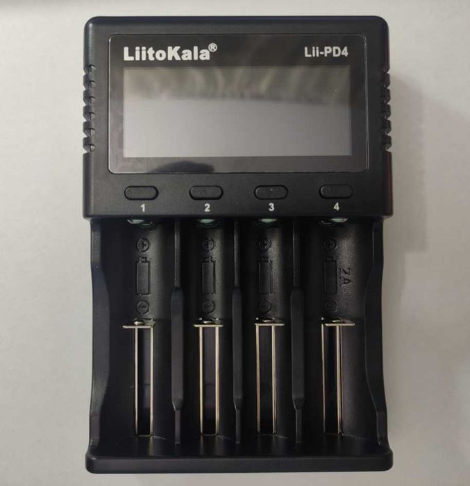 Ładowarka wielofunkcyjna Liitokala Lii-PD4 do akumulatorów 18650/AAA