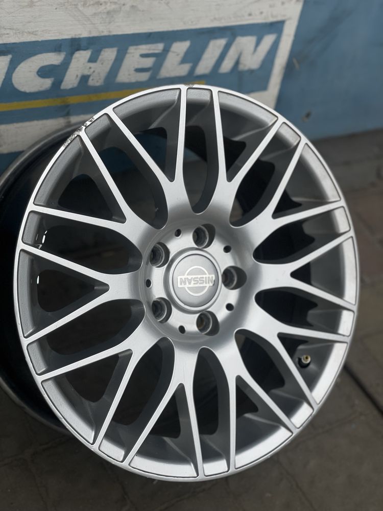 Продам комплект дисків Nissan 5/114.3 R17
