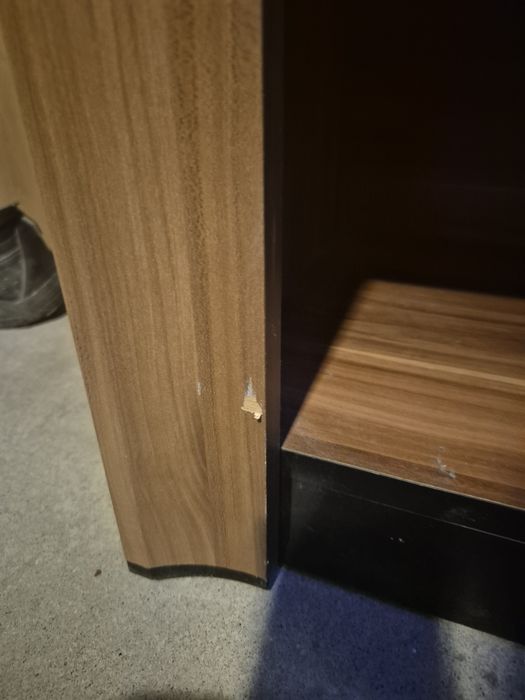 Szafka z przystawką i blatem górnym.