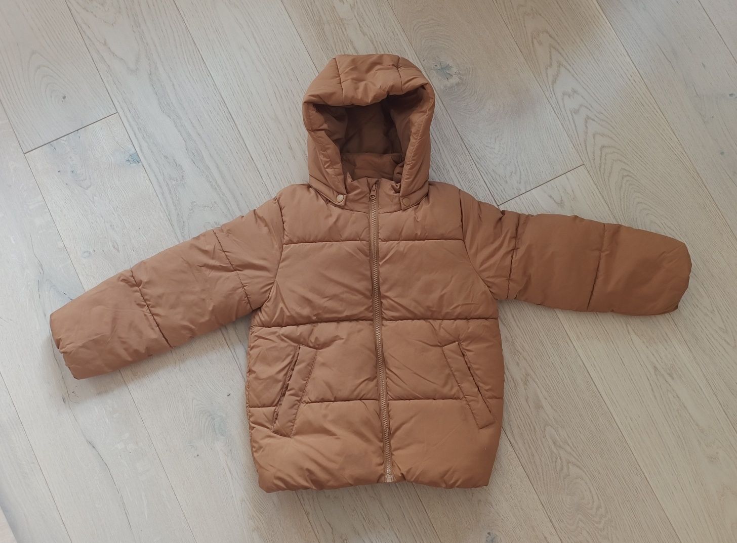 Kurtka zimowa ocieplana puffer brązowa H&M 122/228 chłopiec