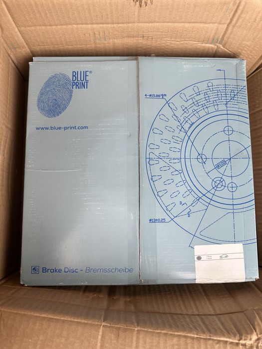 Discos de travão ventilados dianteiros e traseiros da BLUE PRINT