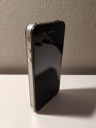 iPhone 4 - na części