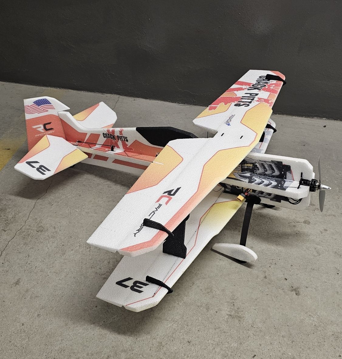 Model samolot 3D RC Factory Crack Pitts gotowy  T-Motor