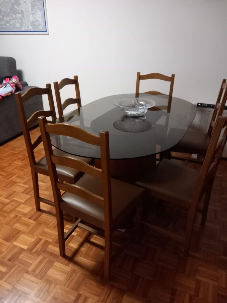 Mesa Sala de Jantar + cadeiras