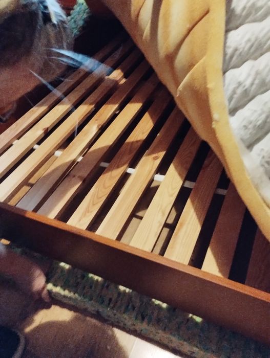 Sprzedam solidne łóżko