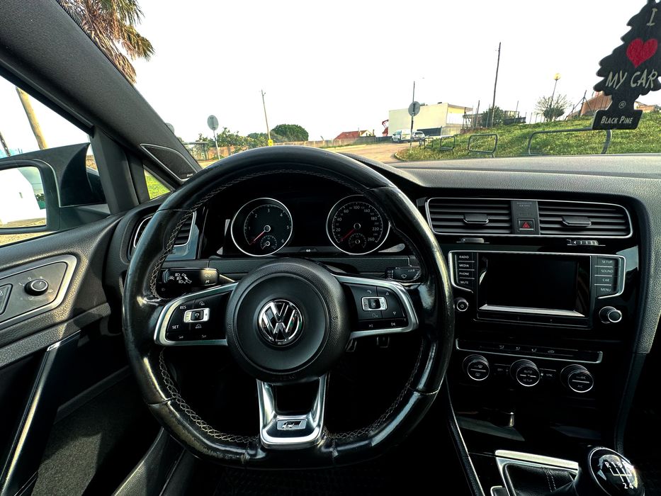 VW GOLF 7 Branco Rline 1.6 Gasóleo de 2013 com 152.460km