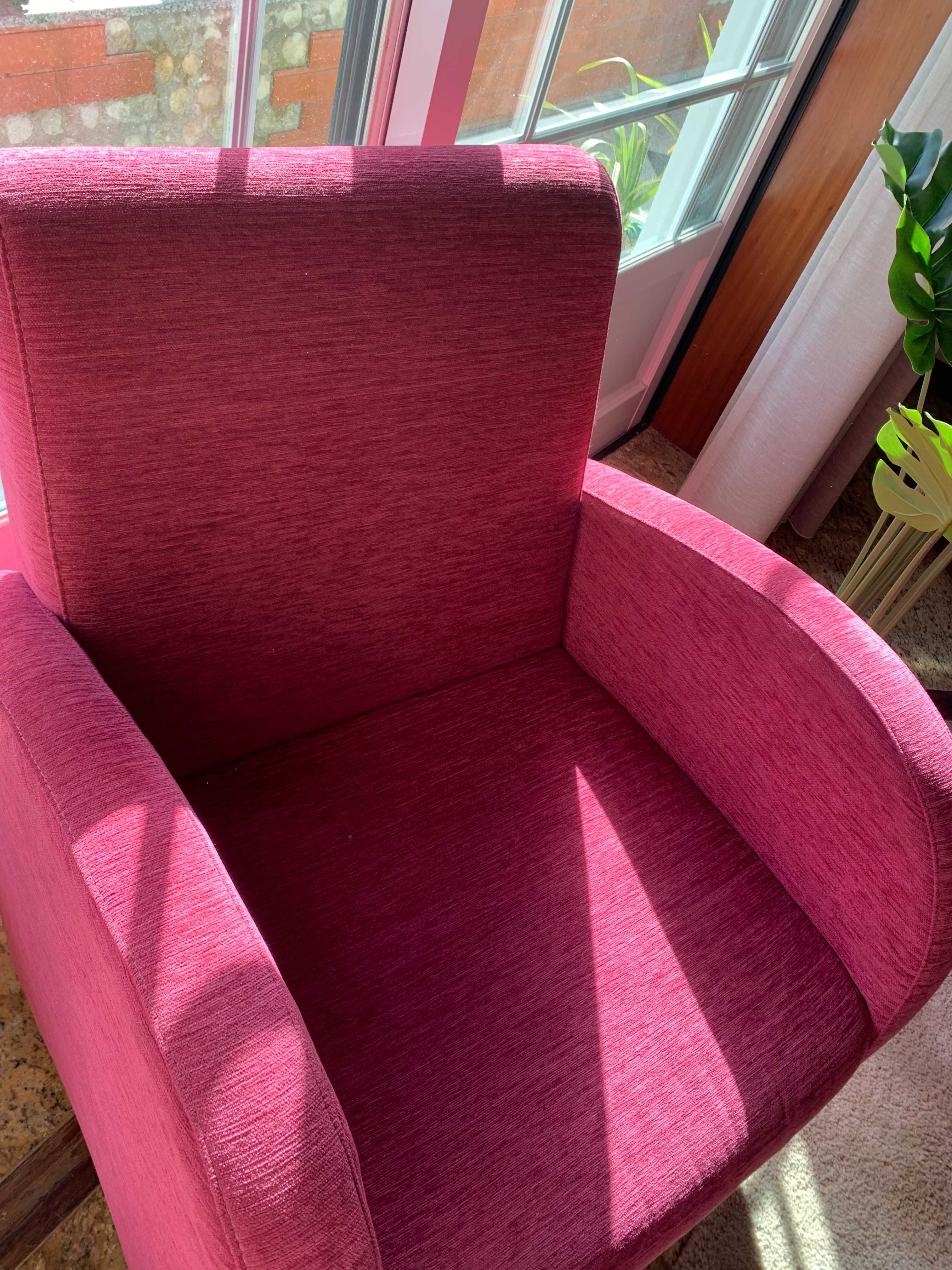 Sofá cor de rosa com textura