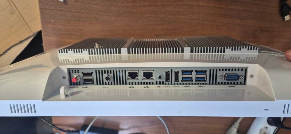Медичний моноблок athena A248i 23" (Core i7-4560U/8GB/120GB) без ноги!