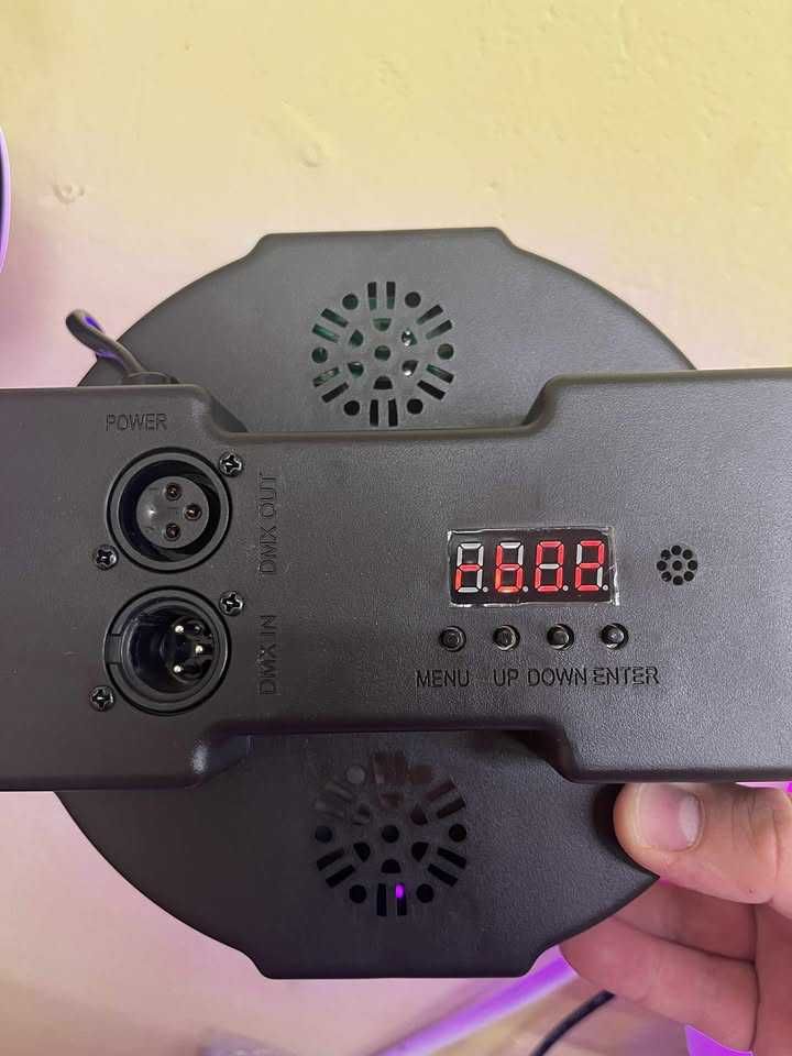 Reflektory Sceniczne LED DMX512 RGB +piloty 4szt