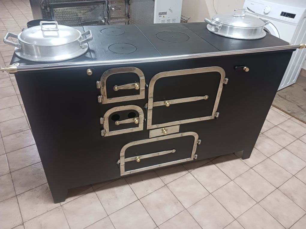 Vendo fogao tradicional rústico de duas panelas forno e estufa em ótim