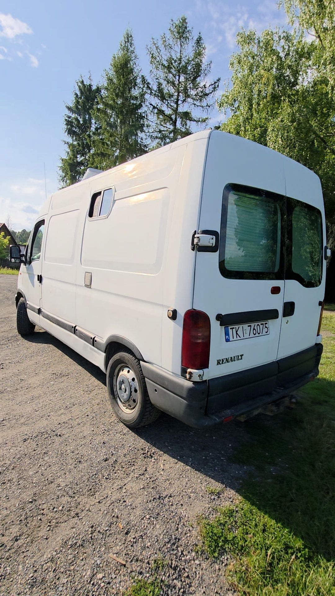 Kamper Całoroczny Renault Master WC prysznic ogrzewanie solar tv