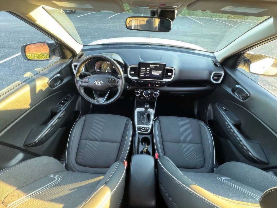 Hyundai Venue Limited      2024