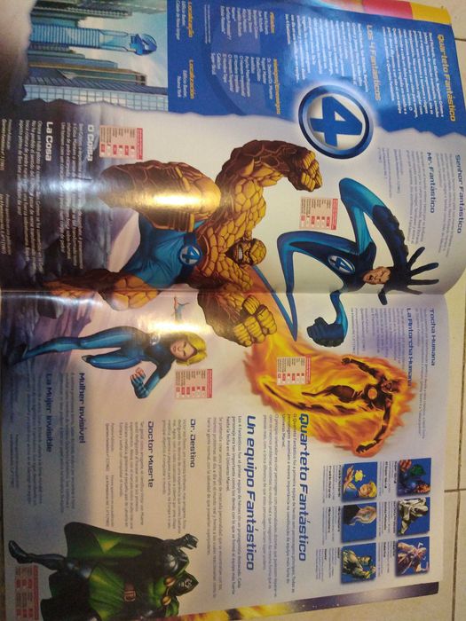 Caderneta heroes Marvel