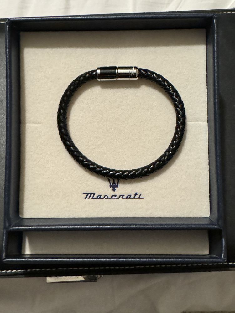 Pulseira em pele Maserati