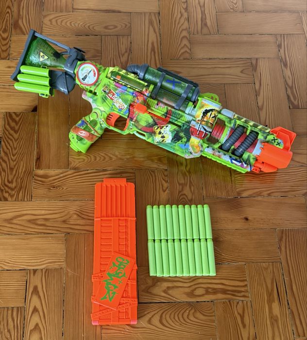 Nerf com balas + pente