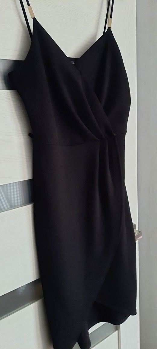 Kopertowa sukienka czarna rozmiar 42