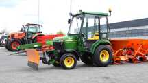 Traktor komunalny JOHN DEERE 755 Kabina 4x4 (030403.4) - Baras