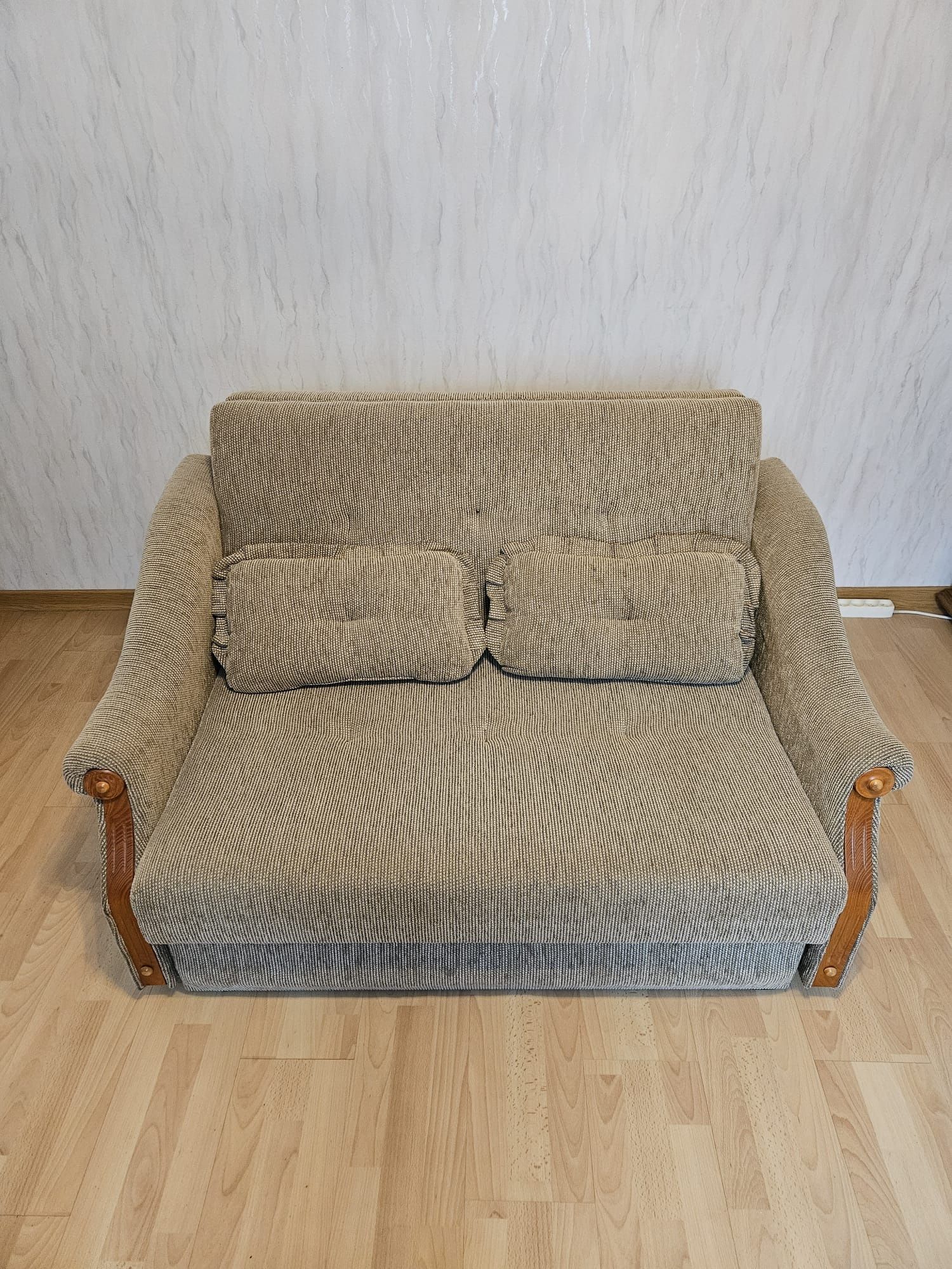 Rozkładany dwuosobowy tapczan sofa dla dziecka, pojemnik na pościel