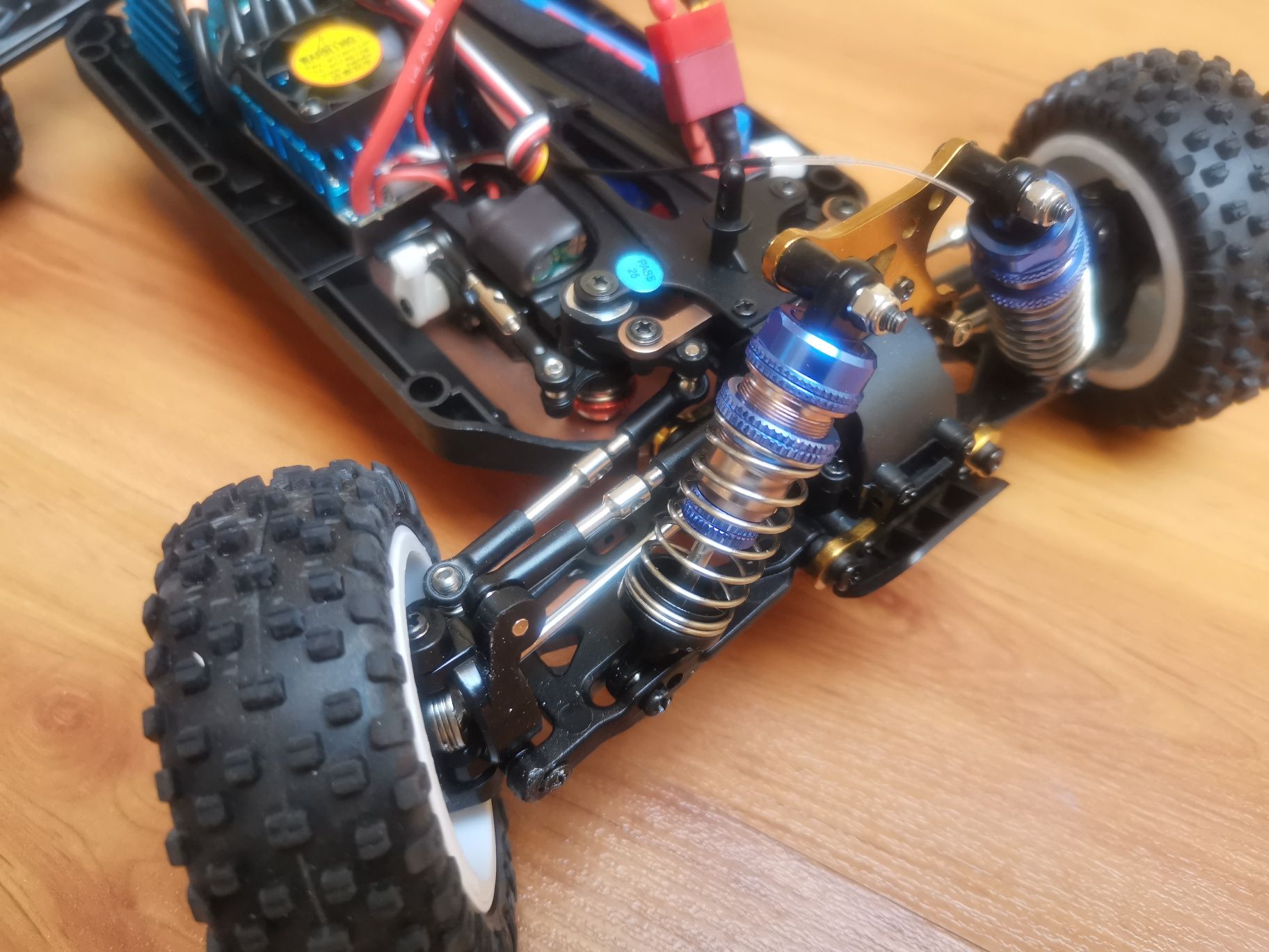 Carro RC Buggy XKS Wltoys 124017 Brushless 4x4 1:12 75Km/h