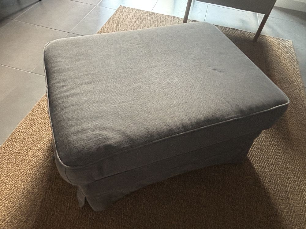 Sofá ikea Ektorp 3 lugares + repousa pés