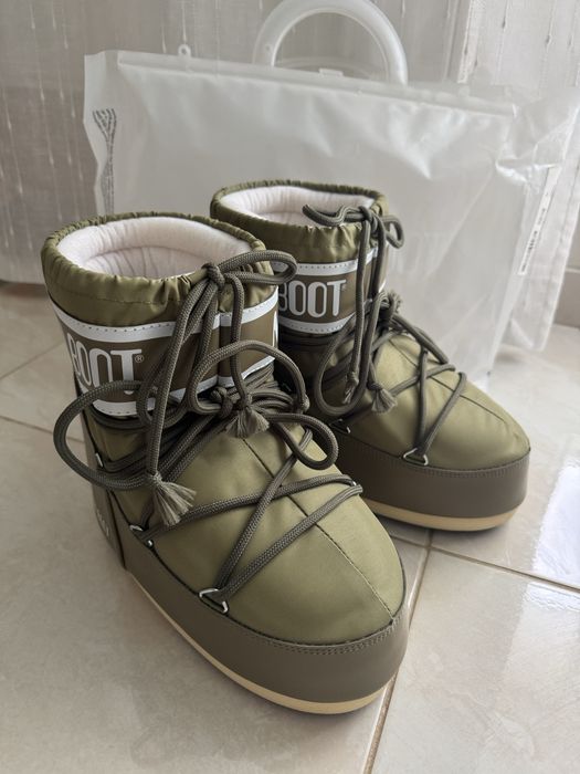 Луноходи, зимові сапоги жіночі Moon Boot короткі 36/38 хакі